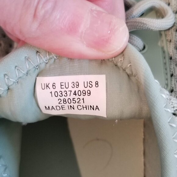 ASOS Design sneakers size 8 - Picture 3 of 9